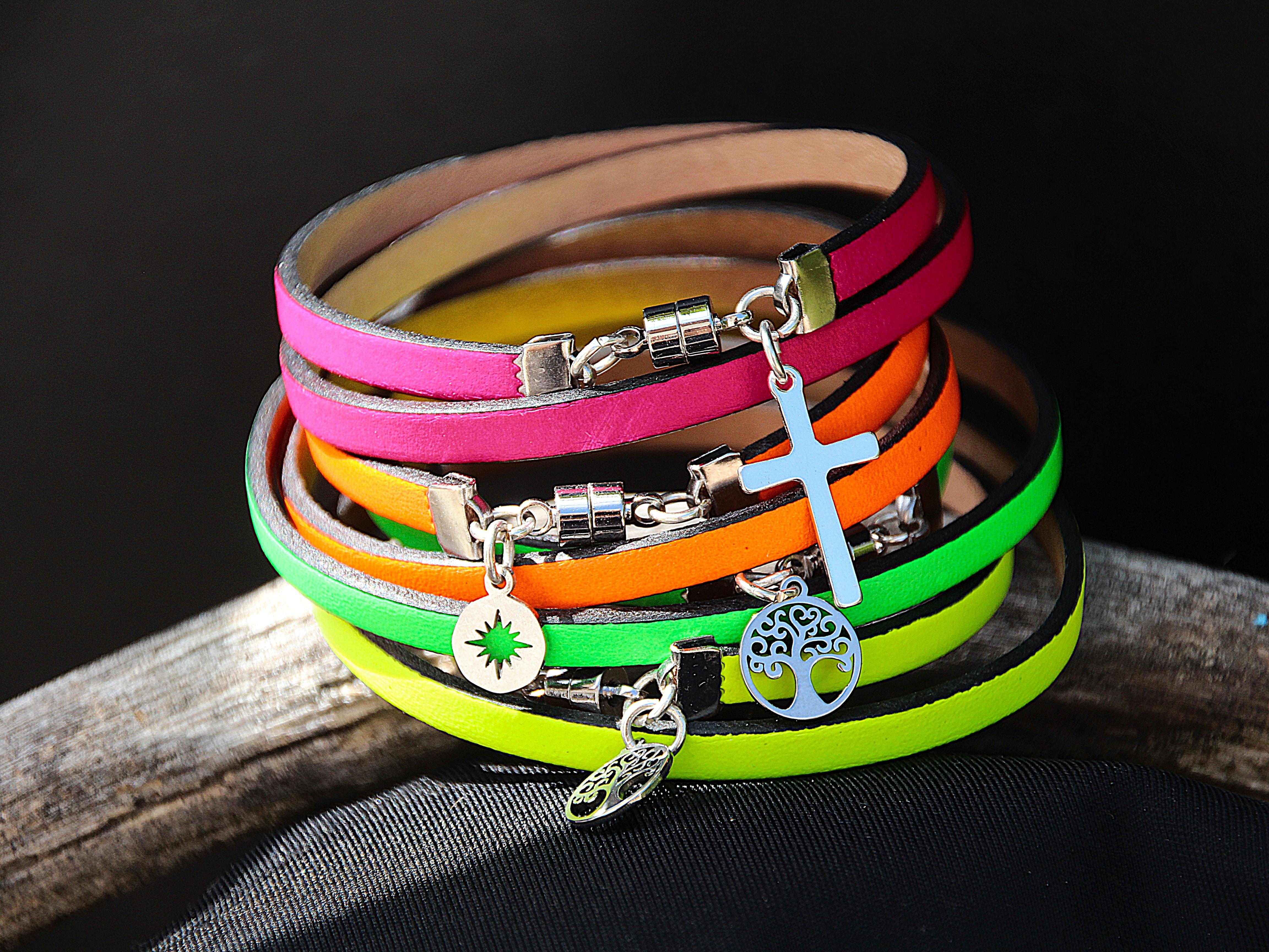NEON